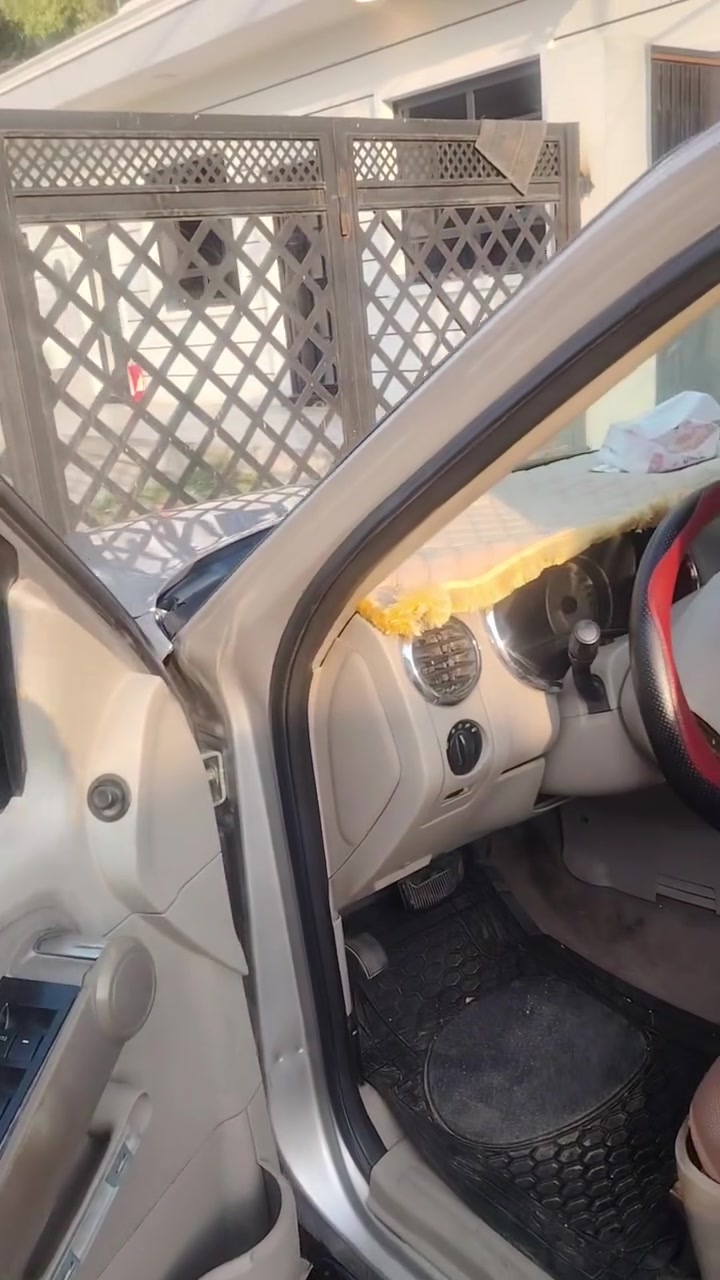 سلام عليكم اعيد نشر بسبب وعود الكاذبه  للبيع فورد اكس بلاور مزاد  وزارة داخليه 
سيارة حلوه ونضيفه كله ع وضع لبلاد سعر 60وبيه مجال 
***********.   ***********
