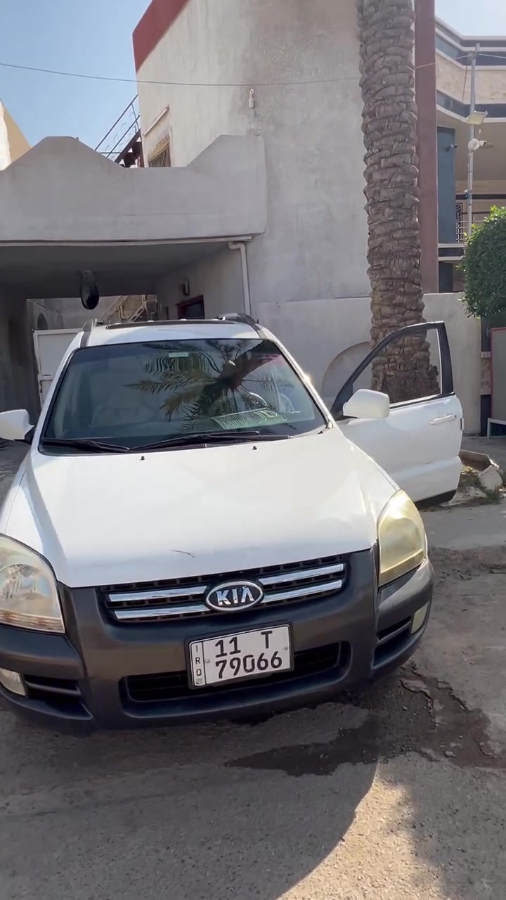 للبيع كيا سبورتج محرك 2700 السيارة نظيفة مثل ما تشوفون والسونار موجود جديد محرك وگير مكفول تبريد ثلج شغال السعر 92 ورقه مكاني بغداد الشعب 
رقمي ***********
