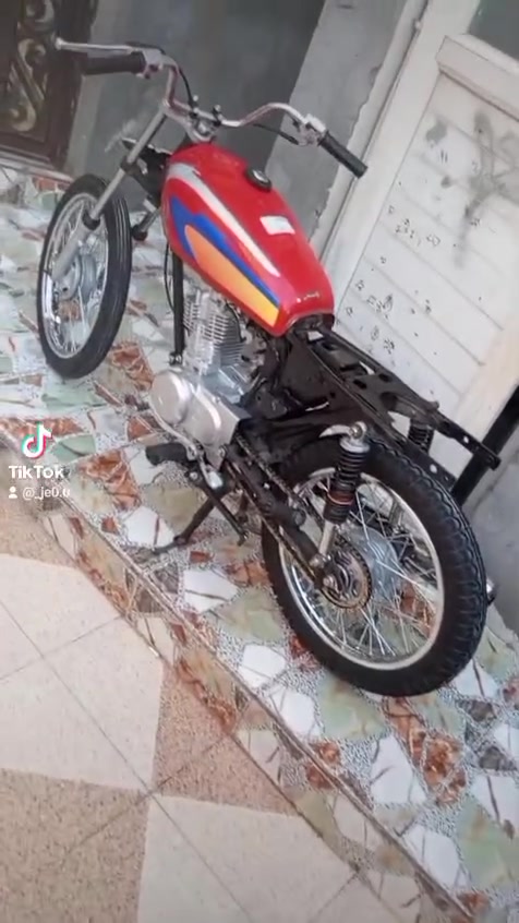 ‏سلام عليكم دراجة توأم عمورة حلوة نظيفة للبيع السعر 600 وبيها مجال قليل للطيبين***********
