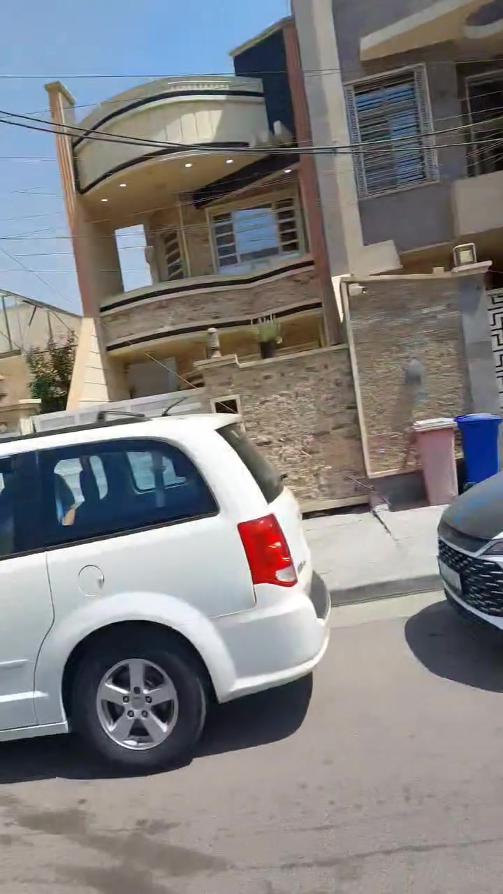 بيت ١٣٥م طابو صرف للبيع
الدورة الاثوريين شارع مدرسة النهضة 
للاتصال ***********
