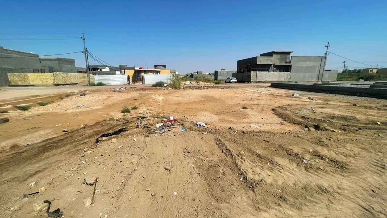 قطعه ارض منطقه بغداد 300متر على التبليط
خدمات كامله ركن على شارعين 
تبعد عن المدرسه الابتدائيه والمتوسطه  80متر 
مقابيل المستوصف داخل المنطقه 
الواجهه 12.5نزال 24
المساحه 300متر
شارع عريض 
السعر 42 مليون وبيها مجال بسيط 

للاستفسار الاتصال على الرقم 
***********
