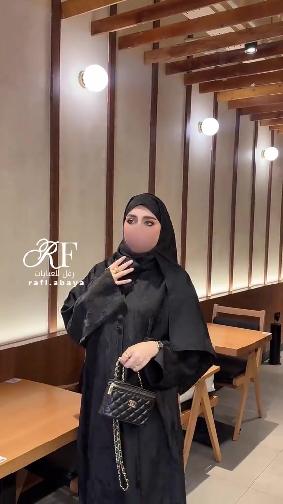 للحجز واتساب *********** عبايه + شال  الخامه جاكار اماراتي كوالتي جداا ممتاز  ملاحظه / الشال نفس نقشه العبايه  تكون العبايه مفتوحه تحتوي على طباقه واحده متوفره بجميع القياسات  #رفل_للعبايات #عبايات #العراق #كربلاء #عبايات_فخمة 
