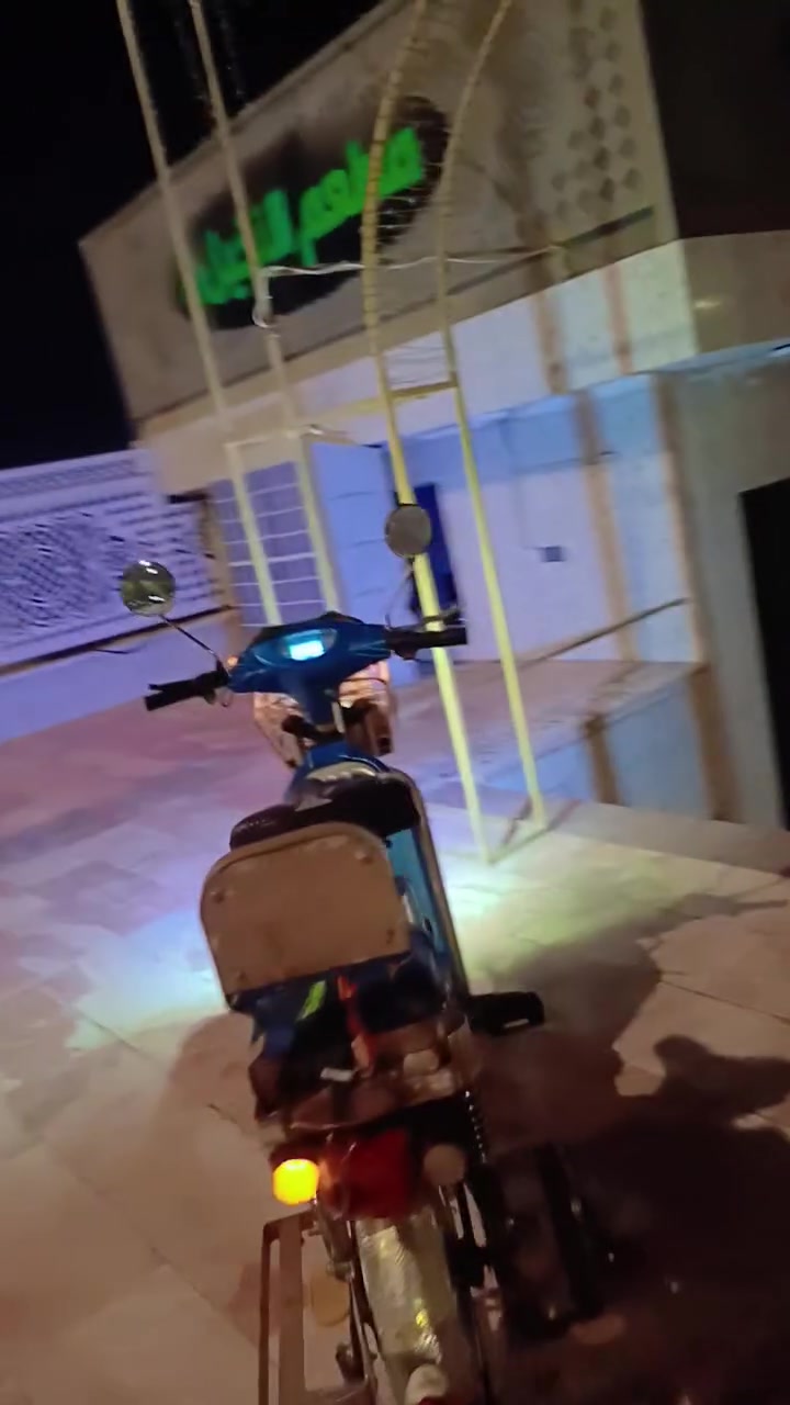 موطور شحن للبيع نضافه فول وياه شاحنات 2 وحده جديده وحده مستخدمه سعر الموطور 350 وبيه مجال رقم الهاتف ***********
