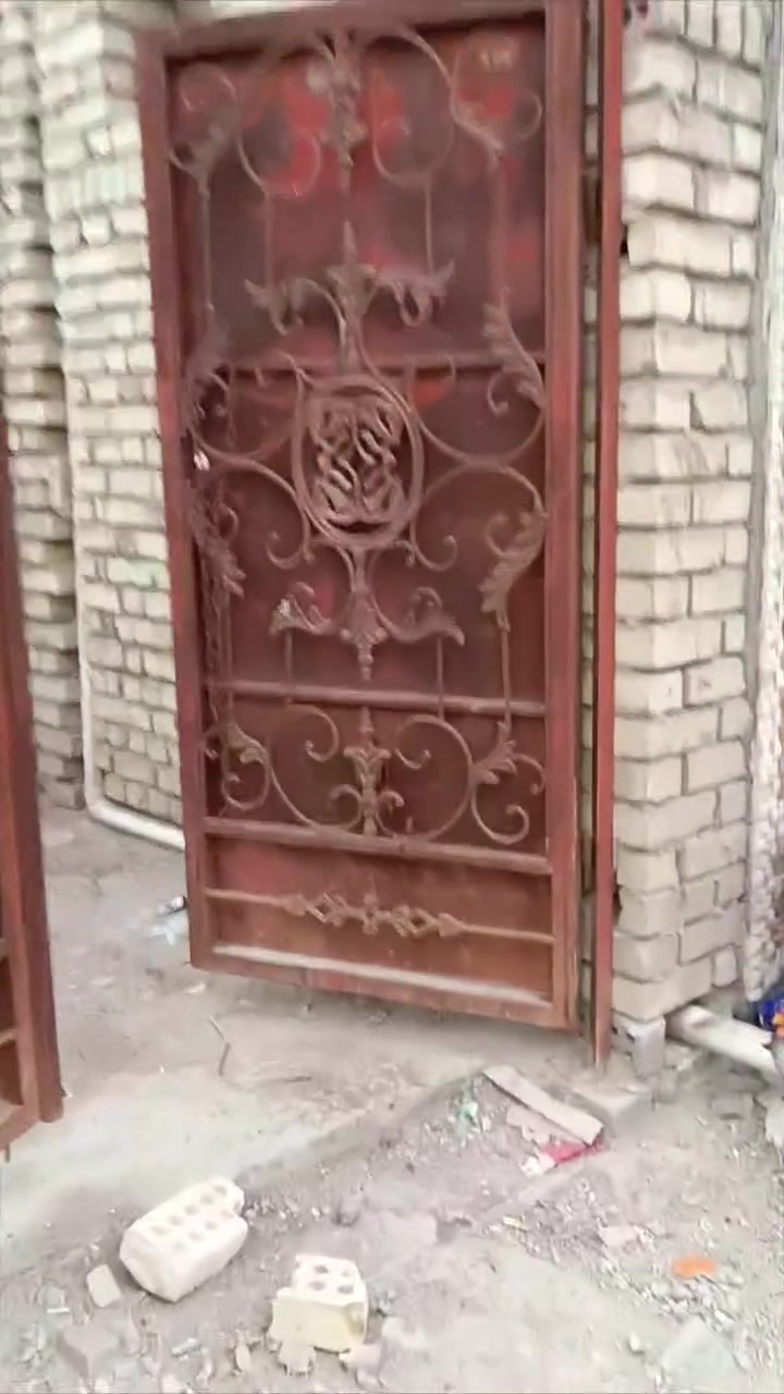 هيكل للبيع المساحة (100)متر الواجهة 7 النِزال14 الامين الثانية شارع كرار الوائلي 
للاستفسار ***********
