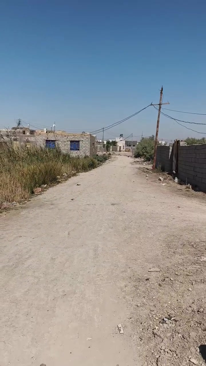 يا الله قطعه 200متر بل سديناويه حي الحسين 
 متفونه وجاهزه وجه 10ونزال 20 
كامل الخدمات كهرباء وماي ومجاري شارع 8 
سعر 10وبيه مجال 
للاستفسار ***********

      _______________________________
عندك #بيت للبيع او #للايجار دزلي تفاصيله وسعره ع الخاص بيع وإيجارات سريعه ان شاء الله والتسهيل من الله / تفضلوا خاص اوالاتصال على الرقم التالي 
      _ _ _ _ __***********_ _ _ _  __
                 مكتب الـسـلام للعقار
