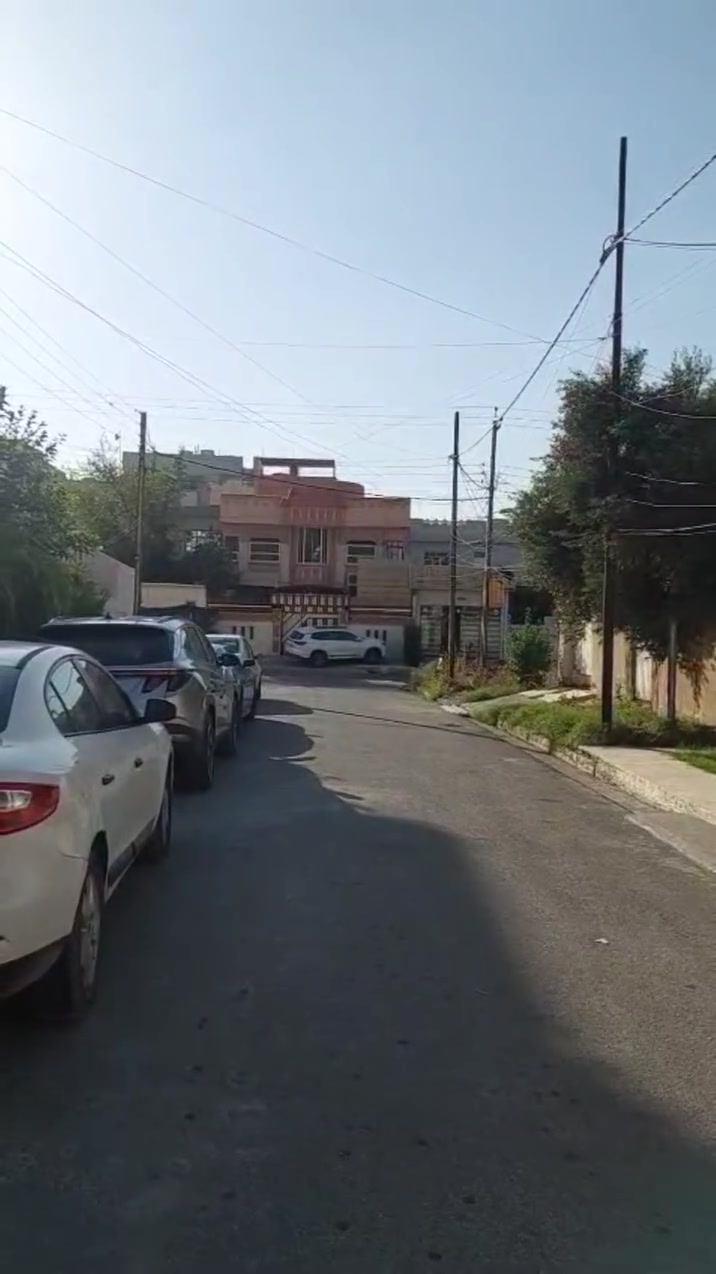🏠 بيت للبيع للبيع للبيع 🏠
📍 في حي الصديق – الموصل
📐 المساحة: 190 متر
✨ واقع حال أكثر
يتكون من:

🛏️ 2 غرفة نوم
🛋️ هول
👥 استقبال
🍳 مطبخ
🚿 3 حمامات
🏠 بيتونة
🚗 كراج

نستقبل جميع عروض:
✅ البيع والشراء والإيجار
🏡 بيوت
🌳 أراضي سكنية وزراعية
🏢 عقارات تجارية

📞 للاستفسار الاتصال على الأرقام:
***********
***********

#بيع #شراء #إيجار
#بيت #أرض_سكنية
#أرض_زراعية #عقارات_تجارية
