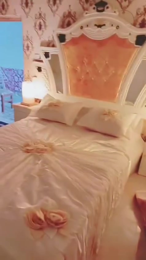 هاي الغرفه للبيع 500.  الف فيها مجال 🌹🌹🌹 مكان بغداد  الرقم واتساب *********** 🌹
