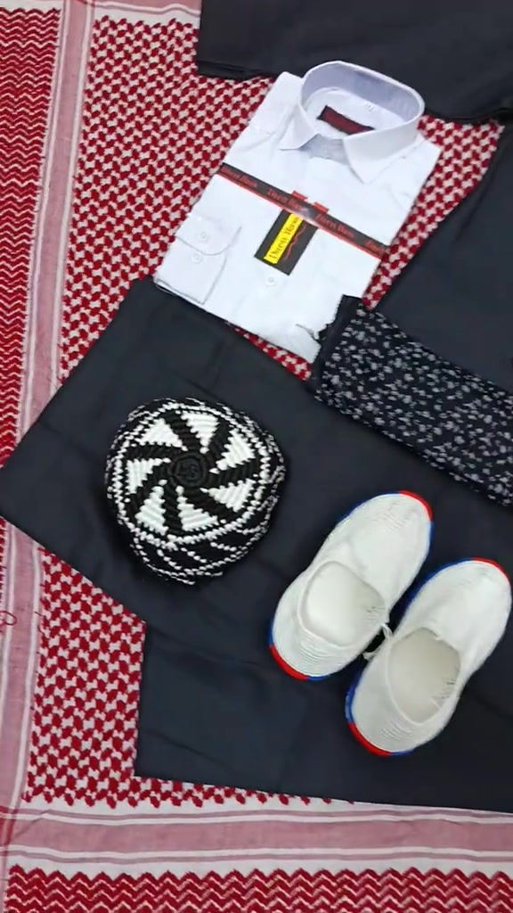 ملابس