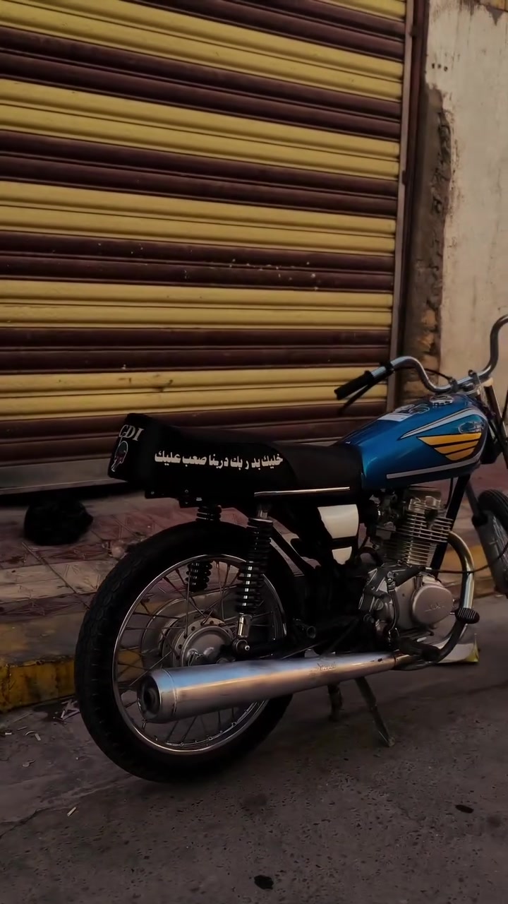 سلام عليكم دراجه نامه للبيع كلك كلك مفتوح بس ولفات شلعه معدل أترايك وين ماتريد مكان سوق الشيوخ السعر ٥٠٠وبؤه مجال
