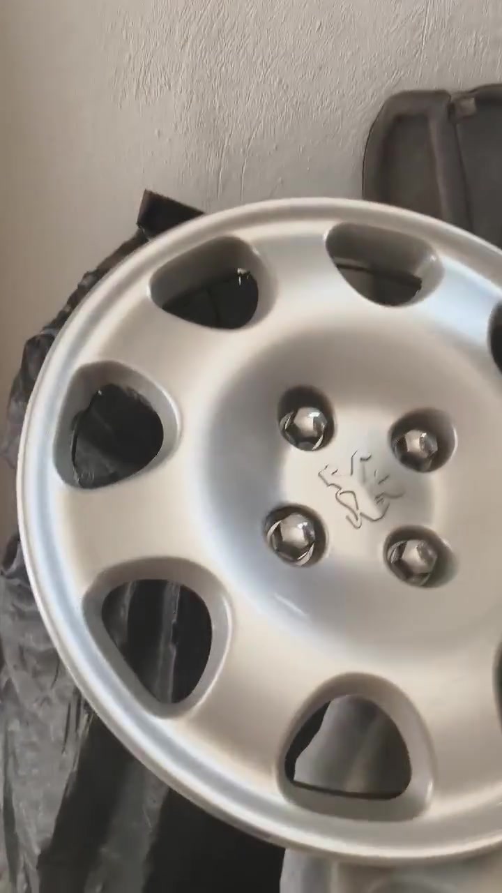 سلام عليكم شباب كبات بيجو باص مال شركه مال زيرو بعدهنن بل جيس نضافه فول ماشدودات ابد بكان جسر ديالى القديم  رقم *********** سعر خاص
