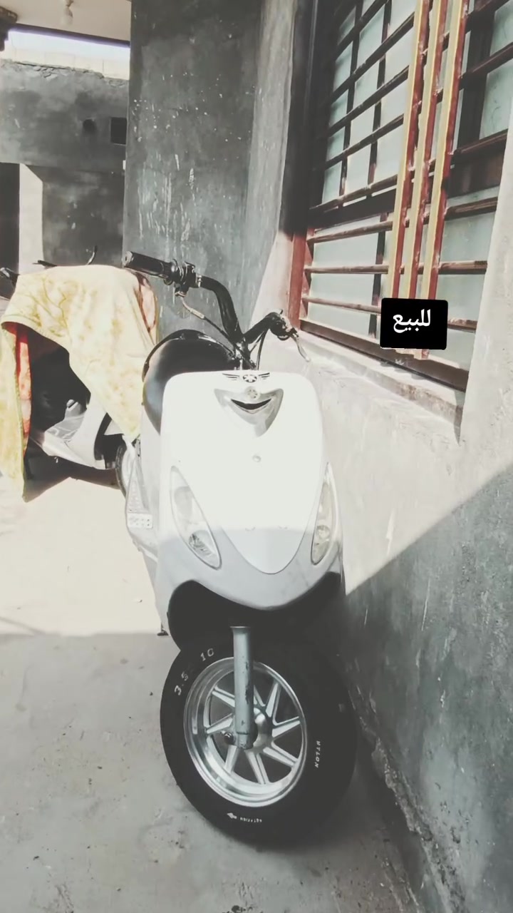 السلام عليكم دراجه للبيع حربي دراجه ما مفتوحه سلف نقره هندور دراجه كلها شغاله شلعه ومعدل مكاني بصره قرنه***********
