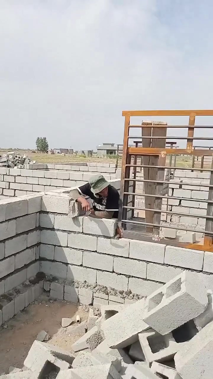 خلفة بناء • متفرغ • عنده شغل