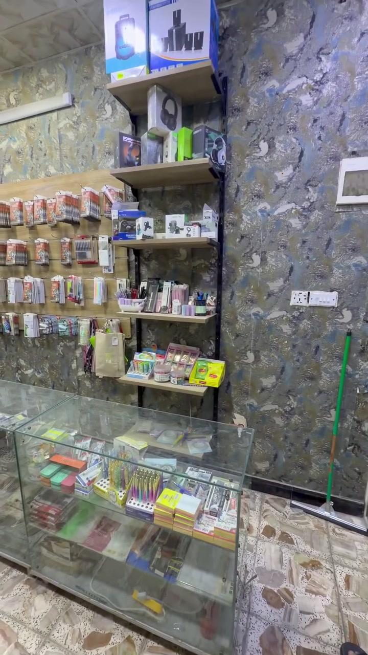 عدة صيانه كاملة
قرطاسية 
اكسسوارات هواتف
جهاز استنساخ
لابتوب عدد 2
سستم كامرات كامل

موقعها زعفرانية شارع زوراء 
سبب البيع عدم التفرغ !!
للتواصل والاستفسار: ***********
