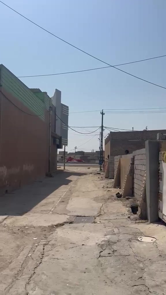 السلام عليكم دار سكن المساحة ٣٠٠ متر حي الموظفين الصويره خلف سيراميك تاج القاضي السعر المطلوب من صاحب العقار ٢٠٠ مليون قابل للتفاوض
***********
***********
