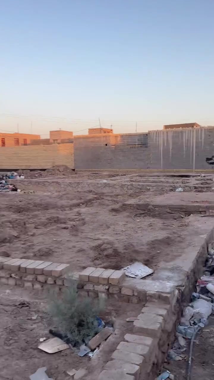 السلام عليكم
هيكل للبيع  زراعي قرار محكمة
في منطقة الشراكية الثالثه قرب منطقة ال حزام ال معالي
مساحة 200 متر
يتكون من غرفتين صالة حمامات داخليه  
البرانيه المطبغ بس اساس
السعر مناسب
***********
