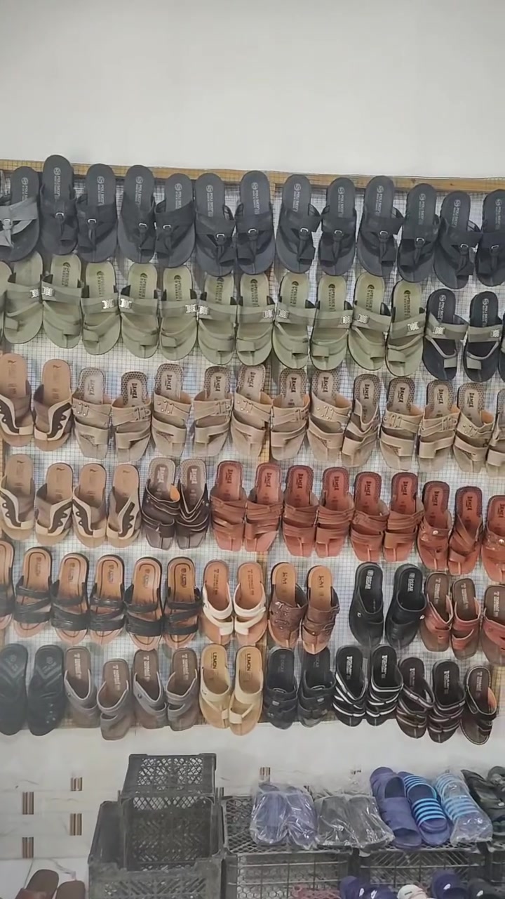 محل احذية • شلعة • للبيع