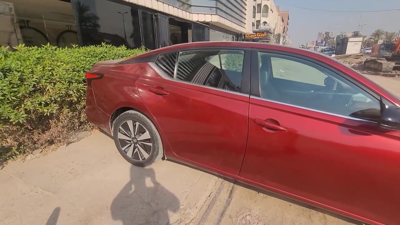 سياره مراوس فقط بي واي دي
نيسان التيما ٢٠١٩ 
مواصفاتها sr معروفة 
بدون دواخل فقط ايرباك ستيرن بدون شواصي بدون لغود 
مكينة بالجيس كير كذلك 
٣ قطع صبغ جاملغ والبنيد الصندوق فقط 
مكانها بغداد الكاظمية ***********

نص مكتوب في الصور:
- Galaxy Note20 5G