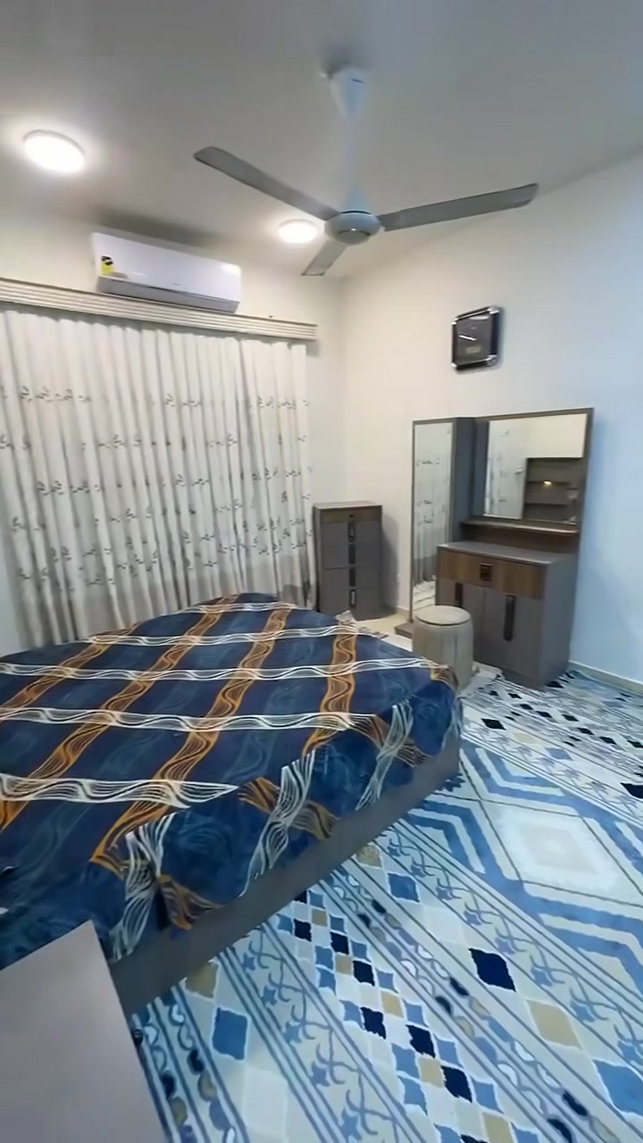 المجمع البناني • ٢١٦م • مفروش