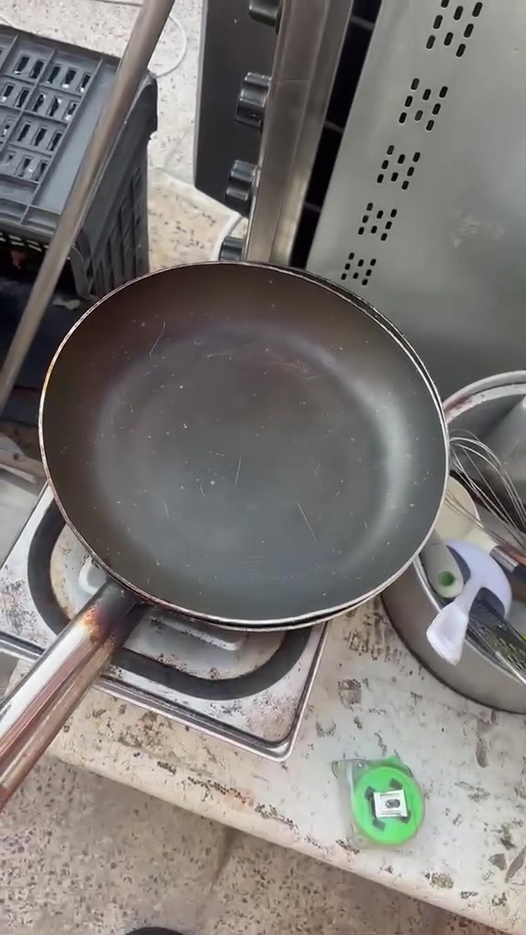 1_گرل برگر صالون نظيف وشغال من القديمات تكمه
2_ سنك سل ستيل ثقيل جناح وسنك بعده بالنايلون
3_ عارضه او بسطيه مال فلافل ومقبلات نظام بلانكات وياها الجداري مال عمبه والصاص حداده عراقيه شغل تكمه نظيفه حيل
4_ طباخ مال فلافل ثلاث عيون وياه الطاولات مال قلي حداده تفصال ثقيل تكمه شغل متعوب عليه
5_ طاوات إيطالي مال مخالم ويا كل غراض الفلافل من سجاجين وشفرات وقوالب فلافل كاملات وكابسه مال بركر

(ملاحظه الأغراض كلهن نظيفات وعالفحص)

متواجد عالفيس
او الاستفسار واتساب ***********
مكاني بغداد الدوره
