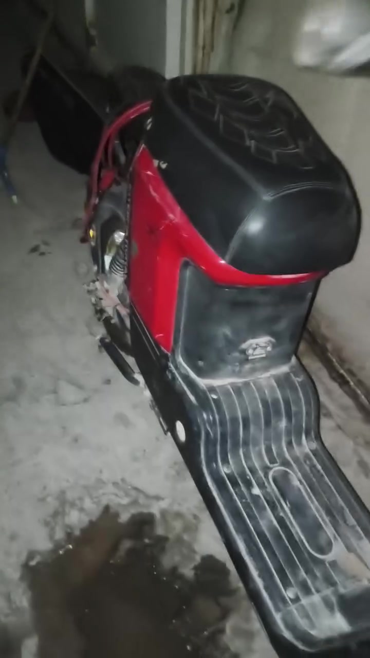 سلام عليكم عدي ذن 3 دراجات شحن كلهن بطاريات كلهن أبيعهن سوا قيم بل يرضي الله واخذهن مكان جسر ديالى جامع طه رقم تلفون ***********
