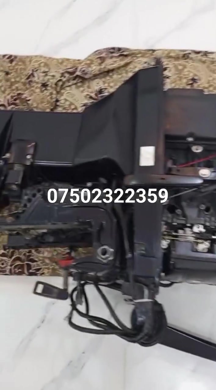 مركبة • بدون تفاصيل