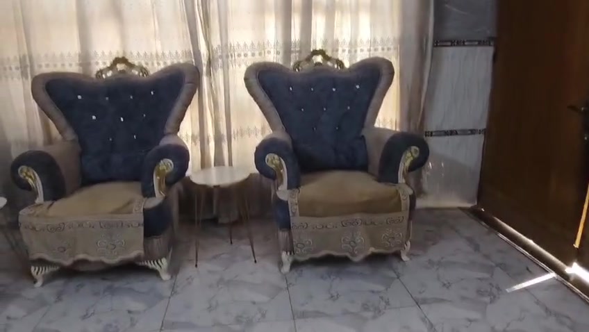 تخم للبيع ماخذه 800قبل شهر أريده 600وبي مجال قليل نضافته 100ب 100 طبلات 50  ثلاجه 160قفل ماداخله تصليح كاونتر ماخذه مليون وميه أريده 900بي مجال حيل قليل  العنوان بغداد الشعله الرقم ***********

نص مكتوب في الصور:
- HONOR X9d ١٣:٤٣ ١٤/٠٩/٢٠٢٦
- HONOR X9d ١٤:٤٤ ١٤/٠٩/٢٠٢٦
- HONOR X9d 14:43 14/09/2023
- HONOR X9d ١٣:٤٤ ١٤/٠٩/٢٠٢٦