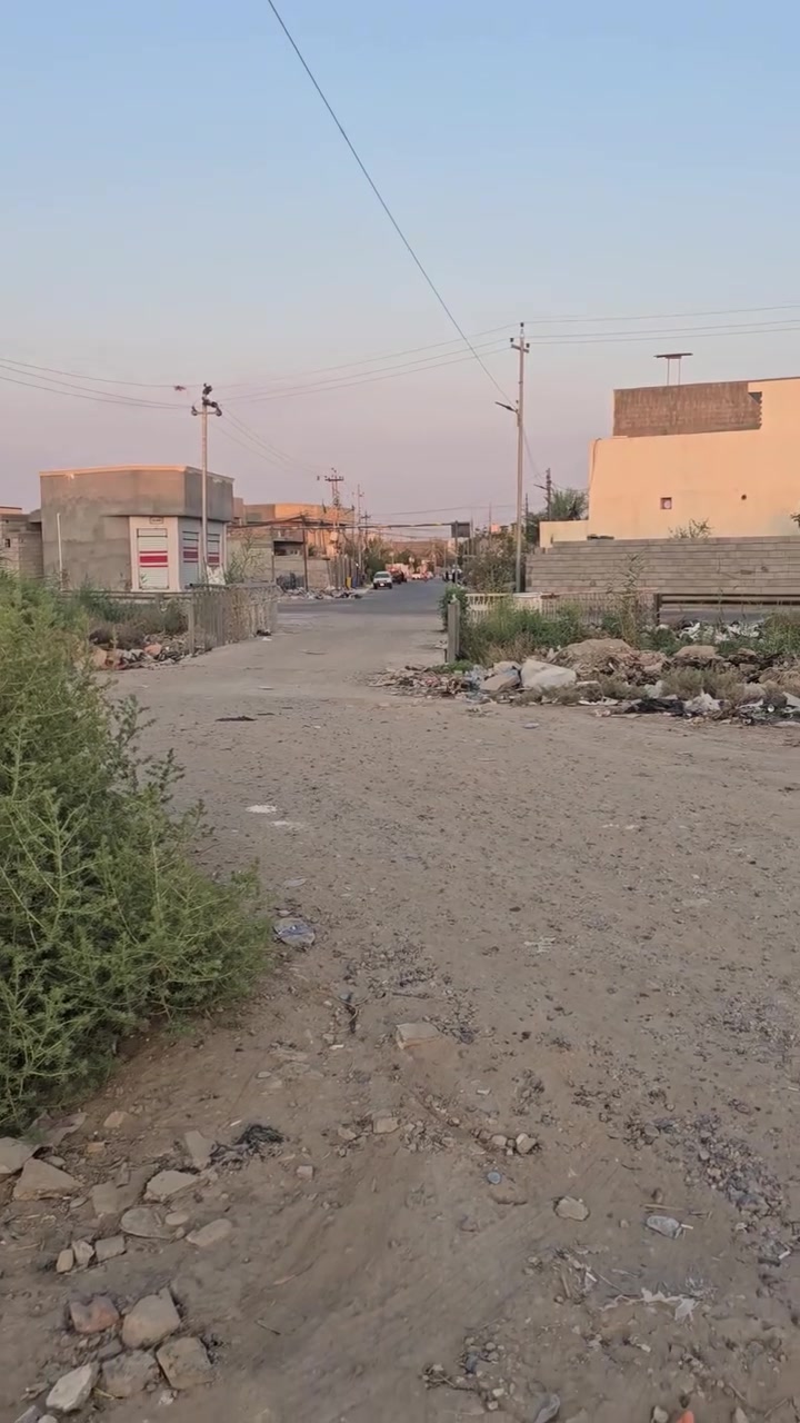 🏡 قطعة أرض مميزة للبيع
​📌 الموقع والمميزات:
​الموقع: خلف البزل مباشرةً (أول ما تعبر القنطرة).
​المميزات: قريبة على الشارع المبلط، والشارع أمام العقار عريض وممتاز.
​الخدمات: متوفرة (ماء وكهرباء).
​📐 المواصفات القانونية والفنية:
​المساحة: 116 متر مربع.
​النوع / السند: سند زراعي 25 (تحويل مباشر).
​📞 للإستفسار والتواصل:
​***********
​***********
​جاهز
