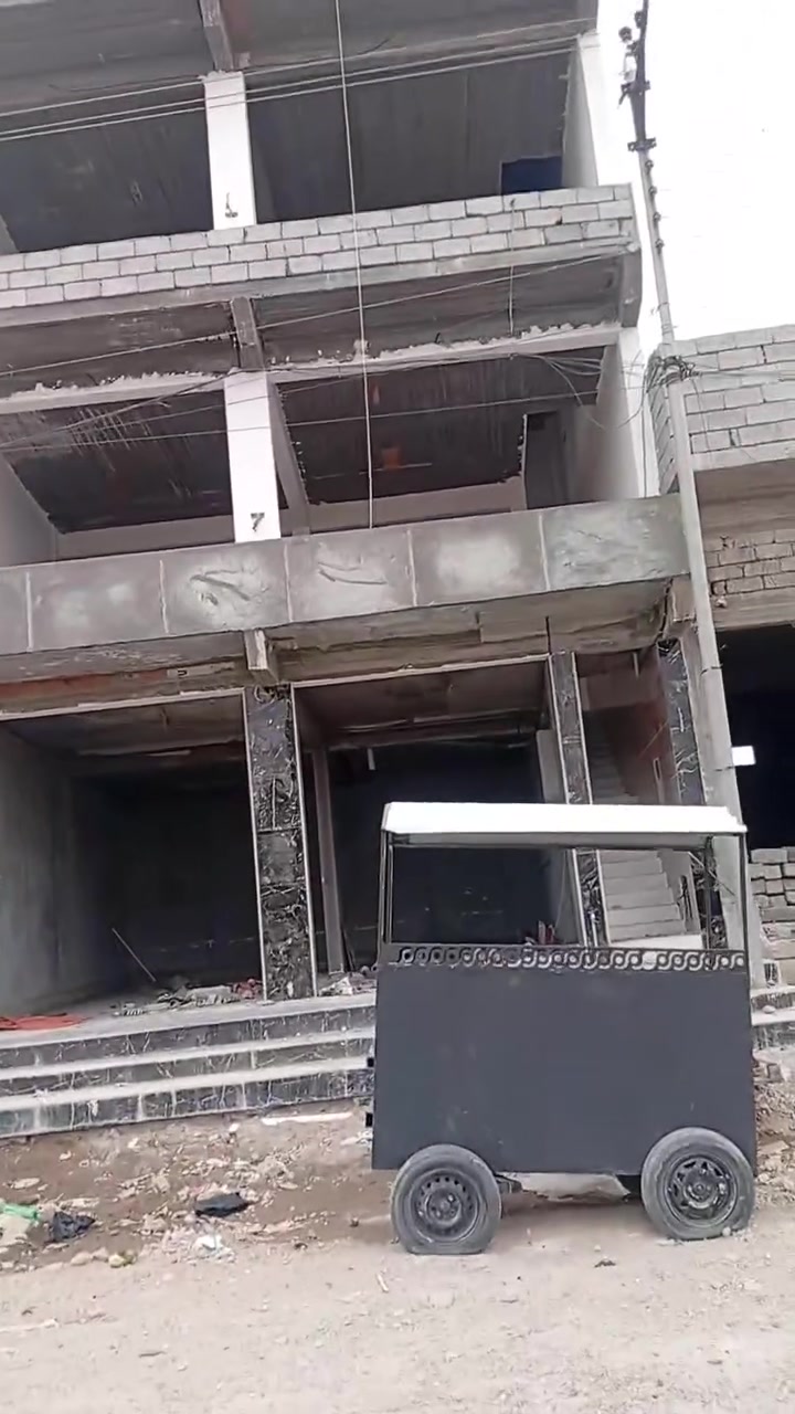 عمارة ثلاث طوابق • سديرة وسطى • ٢٨٥م