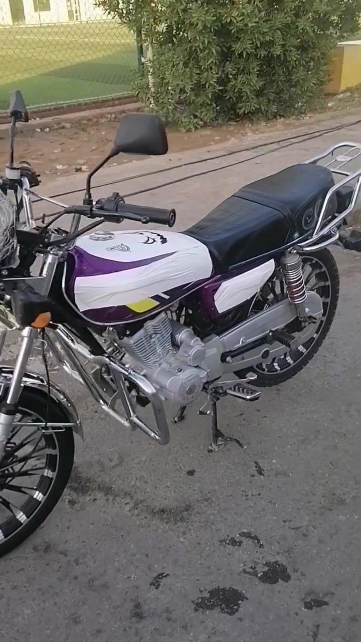 يالله 
سونلك سيفان CDl 2025 محرك 200cc 
كامل ونضيف مصار هواي مشدود 
سعر ٩٠٠ بي مجال جماعت ل٨٠٠ لحد يعلق 
***********مكانه رمادي تاميم
