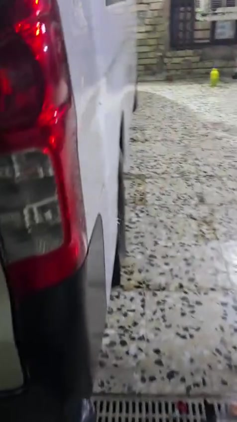 نيسان عاليه موديل ١٤ كير اكسل مكينه تخم تاير برحستون ويل ٢٠ دوشمه كاعيه سفاري شاشه درج ستيل سيابيه درع اربع جامات سلايت يسمي سنويه لل ٣٠  تحويل ثاني يوم بسمي ذاكر كل تفاصيلها بل فديو مكان السيارة بغداد  وبل عافيا على الياخذها جاهزة الف متصرف عليها كبل للشارع *********** اتصل وتدلل
السعر 185 💵 بيها مجال حك الجية

