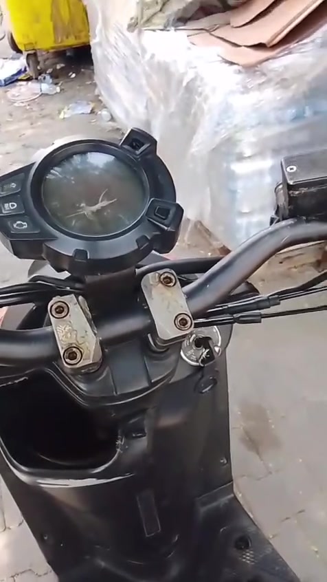 سلام عليكم سكنس جبلي كاملا مكمله بس كلج خلفي تعبان العنوان بغداد الحريه الرقم
***********
