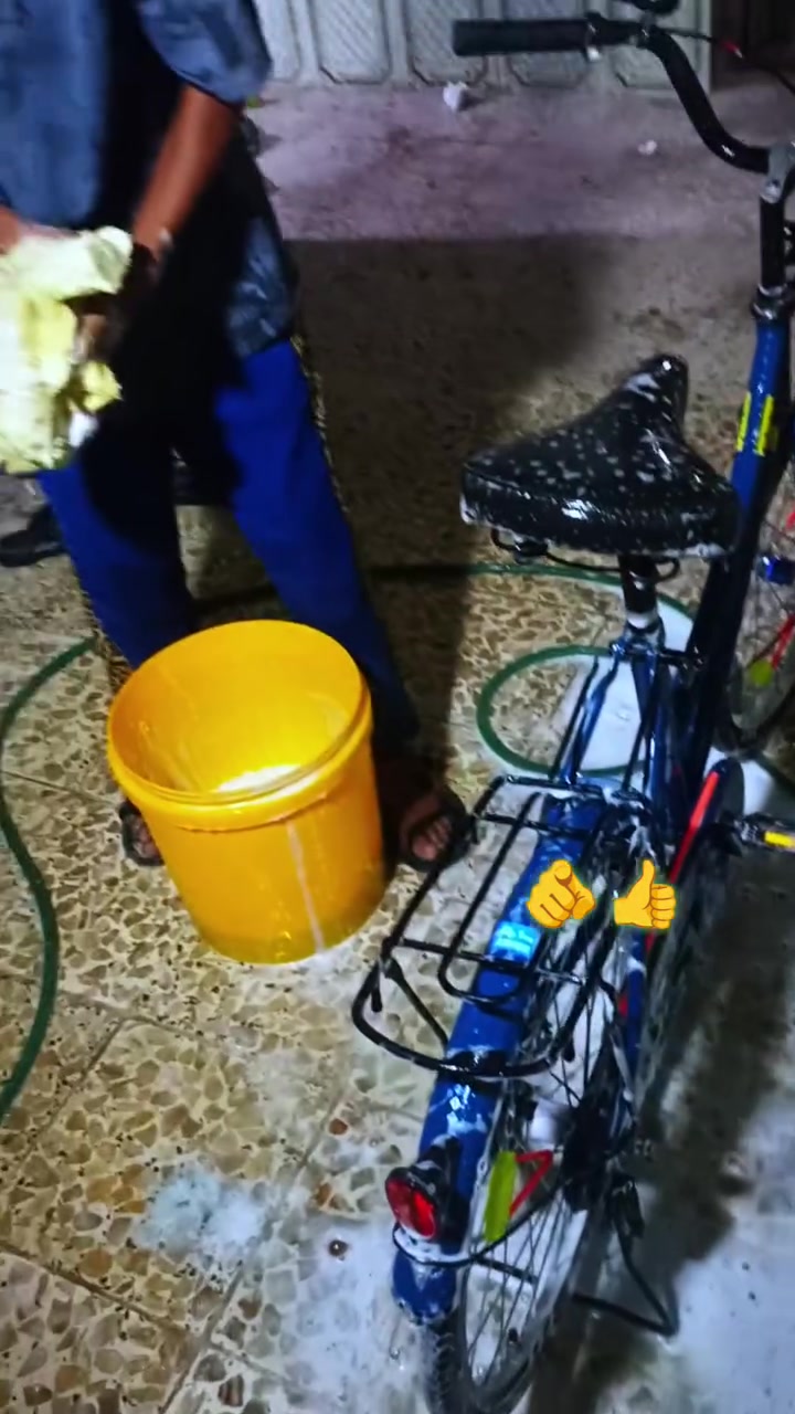السلام عليكم شباب الجروب عم باسكيل للبيع حجم 20 مكان الناصريه مركز نظيف باسكت كامل كاميرات وياه سعر 100 قفله مو شراله راسلني باسكيل قفله 100
