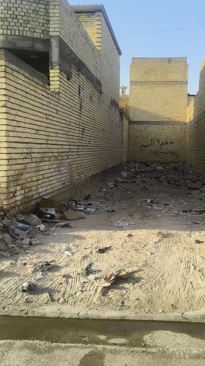 السلام عليكم
قطعه ارض للبيع المساحه 125 حي السفير 
قرب وسواق ابوعراق فرع مقابل سواق طبي ثاني دربونه على يمنه رقم الهاتف ***********
ملاحضه اني مكلف بلنشر مو صاحب القطعه هاذه رقم صاحب القطعه
