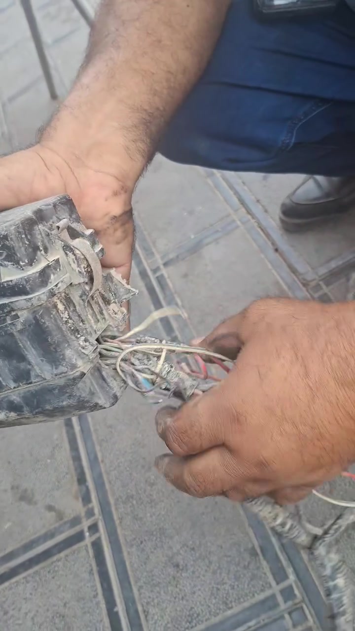 واير تأسيس كامل وية القواعد الداخلية والخارجية بيكم تويوتا موديل 85 اصلي بلادي
💯💯 متوفرة لدى محلات ابو سلام للادوات الاحتياطية 
موقعنة الكاظمية :  شارع الياباني مقابل سوق الملحاني 🔥
(الكصيف ) :الرقم   ***********يتوفر توصيل
