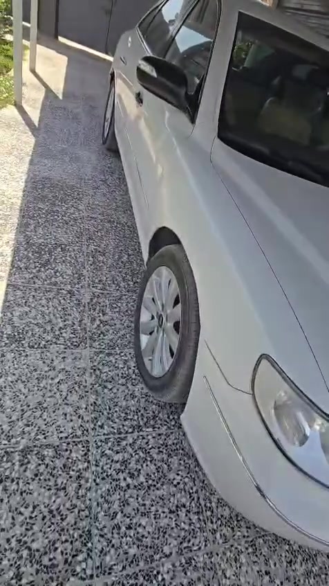 سلام عليكم سوناتا ازيرا للبيع العنوان بابل السعر اتصل وتدلل الرقم ***********
