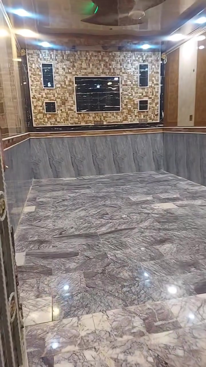 بيت للاجار بلعرضات جديد المساحه 200 بي غرفتين وصاله واستقبال ومطبخ حار وبارد اجاره // 500قفل//***********
