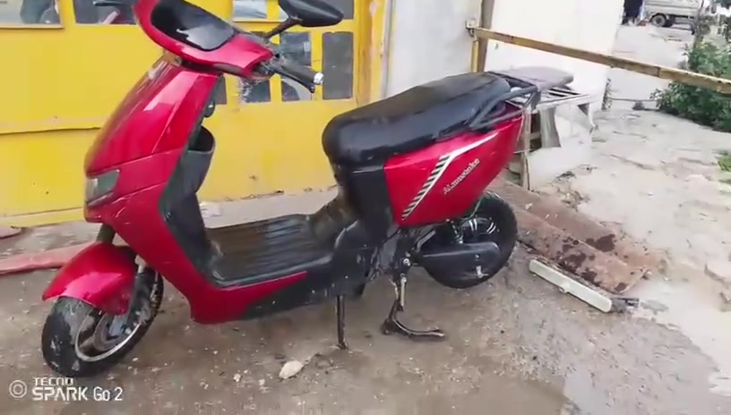 للبيع قيم وأخذ نقص سكليتر وبطارتين مدينة الصدر.       ***********
