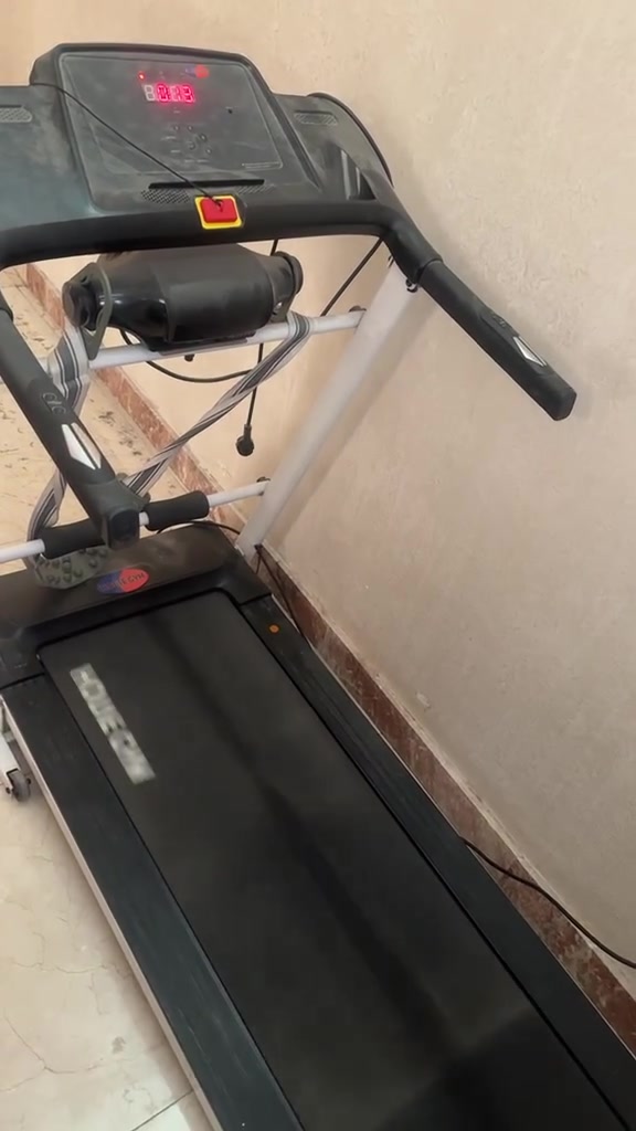 اجهزه لبيع البنسكل  ١٠٠ الجري يحمل وزن ١٢٥ السعر ١٥٠ الجهازجري الجبلي يحمل وزن  من ١٥٠ الئ ٢٠٠ السعر ٣٥٠
