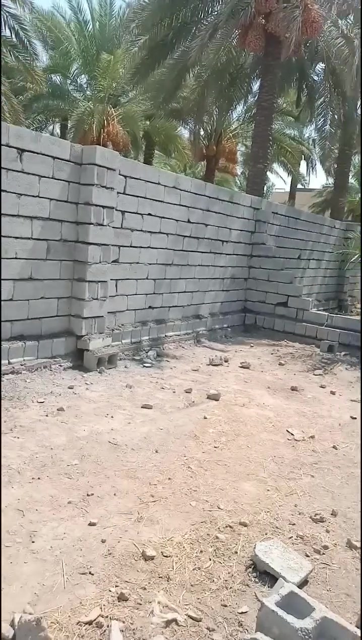 سلام عليكم خلفة بناء متفرغ حاليا العندة شغل يتصل ***********
