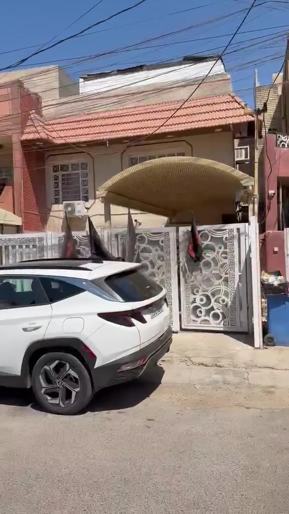 سلام عليكم 

🏡دار ١١٢ متر واجهة ٧.٥  نزال ١٥ للبيع 🏡
حي القاهرة مربع المعلمين فرع أسواق صلاح من اهدأ الأفرع و افضلهم واقع حال البناء ١٠٢ متر تم ترميم البيت سنه 2020 حديث صالح للسكن  بحاله ممتازا يضم البيت 

طابقين بالاضافه الئ سطح + بيتونا يحتوي علئ غرف واسعه عدد ٢ وصحيات عدد ٢ + حولي مع خطار و مطبخ واسع يحتوي ايضاً علئ كراج بارك يسع سيارة واحده مدخلين الئ البيت من الاستقبال و المطبخ
خدمات جيدة من ناحية الماء و الكهرباء الفرع مبلط وشارع عريض  

للاستفسار  علئ الرقم: ***********
