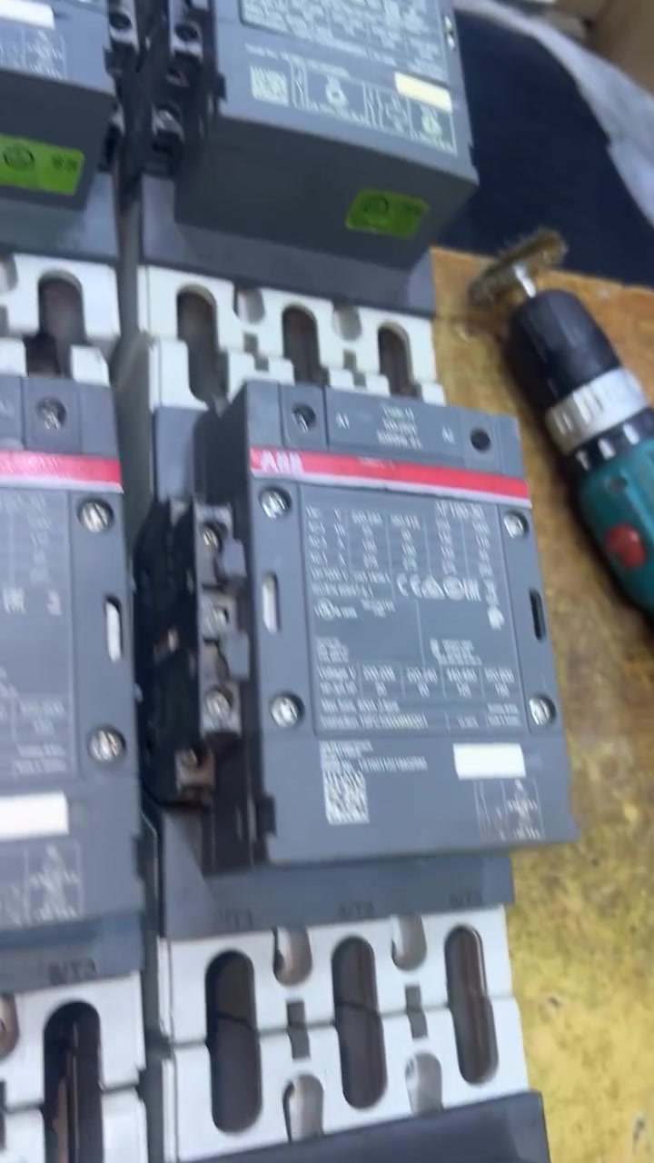 تم وصول كونتكترات وقواطع Abb
اصلي شرط الفحص‎%‎انسب الاسعار
كويل متغير وكويل ثابت✅❤️
عنوانه بغداد عكد النصارى خلف جامع ابو التمن مباشرة 
توجد خدمة توصيل 🚚 لكافة المحافظات @إشارة***********
