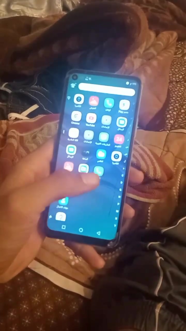 سلام عليكم موبايل للبيع ذاكره 128 بيه فطور بل شاشه بس ما بيه شي يلمس سعر 60 مكاني بغداد تاجيات
