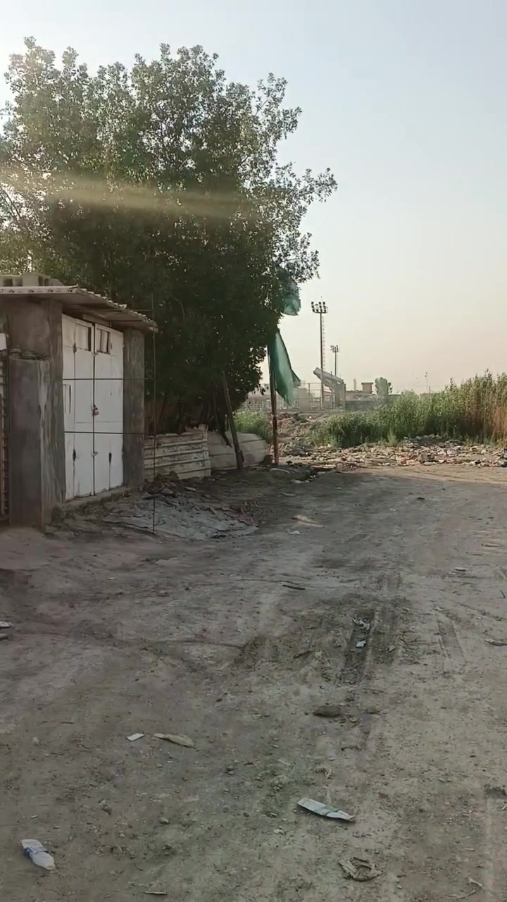السلام عليكم بيت حواسم بغداد ناحيه الوحده قرب بسمايه في غرفه ومطبخ واستقبال مسيحيات سعر(١٤) وفي مجال ***********
