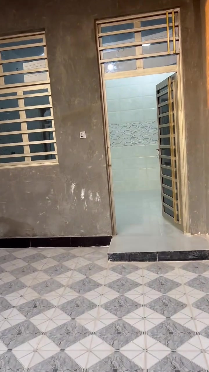 بيت لليجار الفوجه ورا مجمع الرحاب شارع المضيف بيت 200 متر زيرو 
شارع 15 مبلط 
التواصل ‭***********‬
