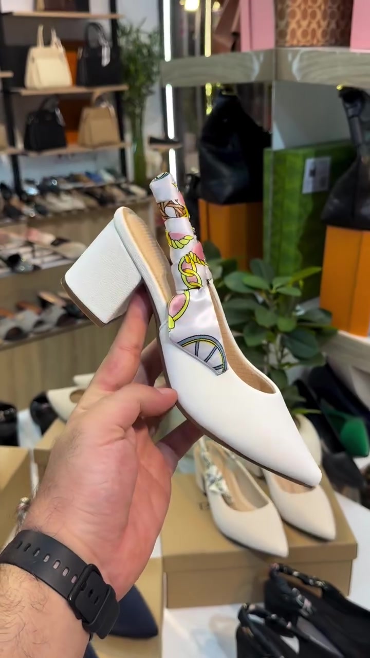 جديد دار الاميرات

كعب مربع ٧ سم 👠✨
ارتفاع مرتب وراحة تخلي طلّتج أحلى وأفخم 🤍
-37-38-39-40-41
‎الاستفسار دايركت 
واتساب ***********
توصيل 5 كل المحافضات😍
‎ بغداد العامريه_شارع العمل الشعبي_عمارة المصطفى📍
