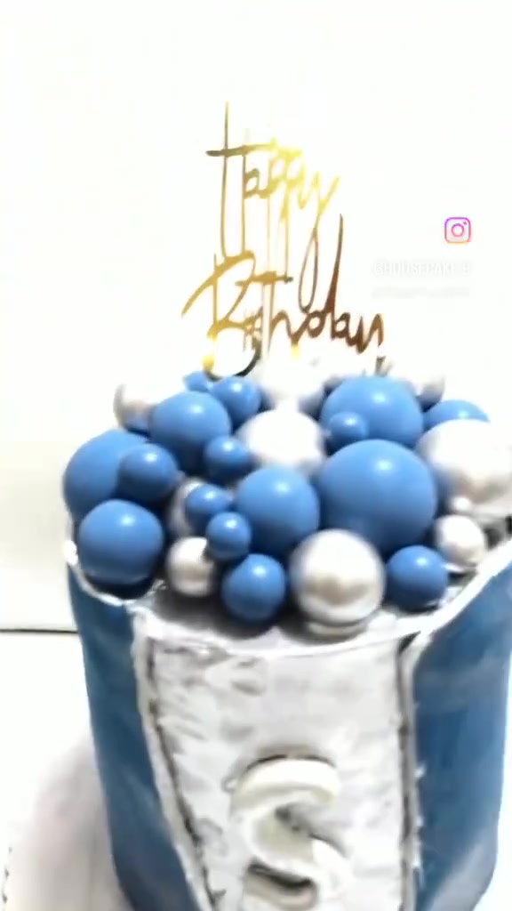 كيك هاوس صنع بكل حب نوفر كل ماتحتاجون من الكيك
للطلب والاستفسار المراسلة انستكرام أو واتساب
***********
موجود توصيل
