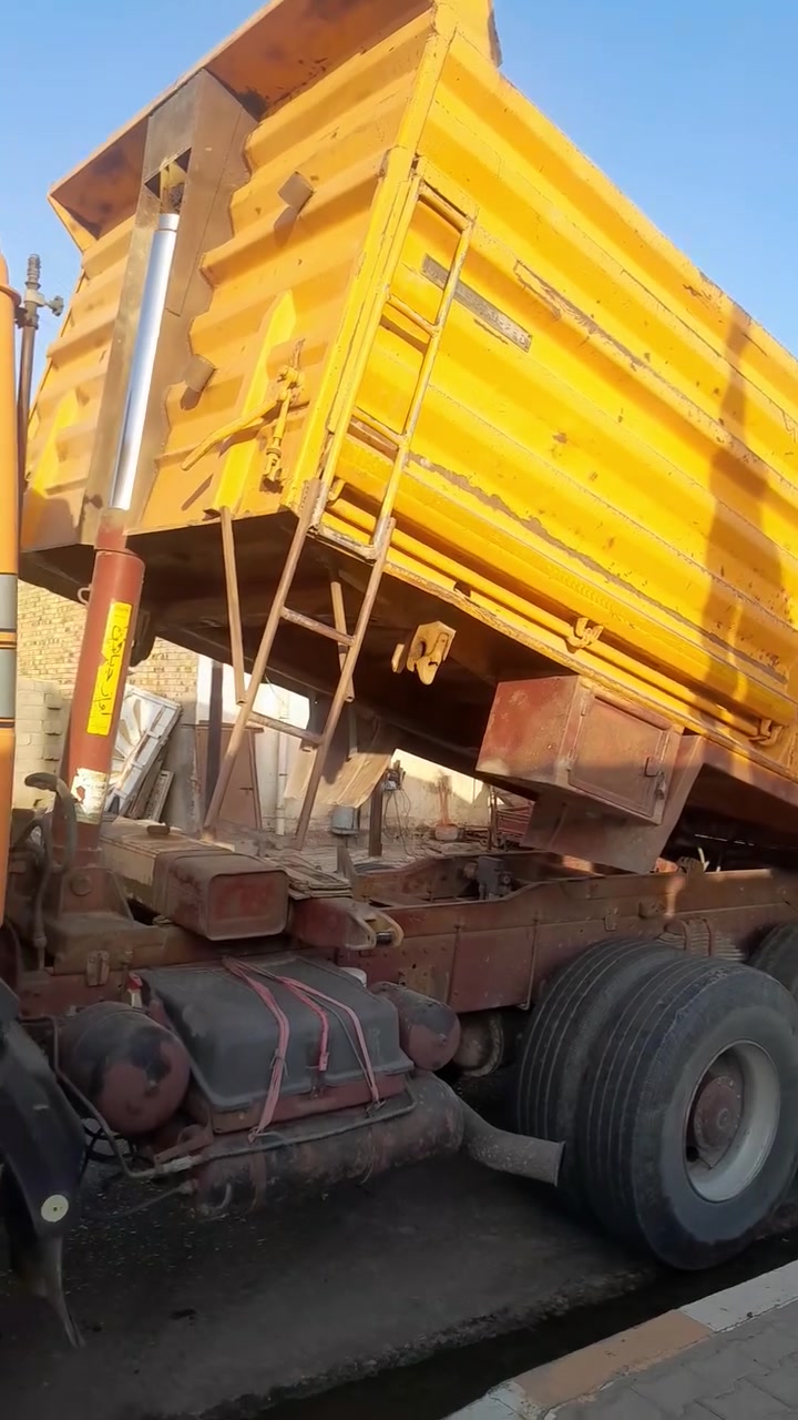 بدي البي للبيع طول 5 أمتار بدي جديد السعر ٢٧ ورق وبي مجال الاتصال ***********
