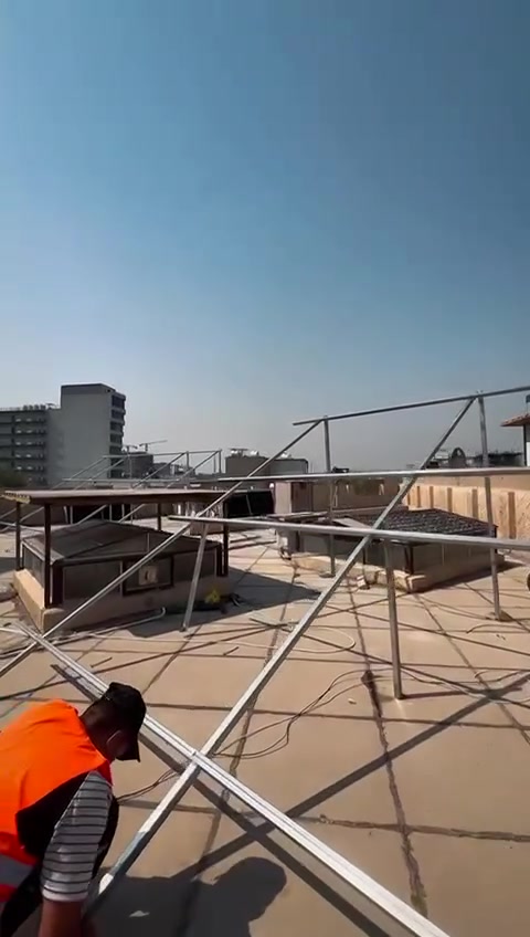 على بركة  الله تم تجهيز وتنصيب #منضومة #طاقة_شمسية  بتاريخ ٢٠٢٦/٨/١٥ وبواقع 
50 امبير نهاري و 50 امبير ليلي لمدة 2 ساعات متواصلة في #بغداد #المنصور   لموقع #شركة #GPG #الصينية
مكونات المنضومة
١. الواح نوع Longi himox10 حجم 650 واط 16 باسبار ذات وجهين وذات جوده وكفائة عاليه وبضمان 10 سنه عدد (24)

٢. انفيرتر  فليستي بقدرة (15 كيلو واط ٤٨ فولت DC) بضمان ١ سنه وبعمر افتراضي 4 سنوات 

٣. بطارية ليثيوم فوسفات  الحديد نوع فليستي عدد (2)
  بضمان ٥ سنوات وبعمر افتراضي ١٠ سنوات 

٤. بورد سيطرة متكامل يوفر نضام حماية لمكونات المنضومة
٥- تتوفر لدينا منضومات بالتقسيط المريح ولمدة ١٨ شهر لحاملي بطاقة ماستر كارد الرافدين 
للحجز والاستفسار الاتصال على الارقام التالية

***********
***********
