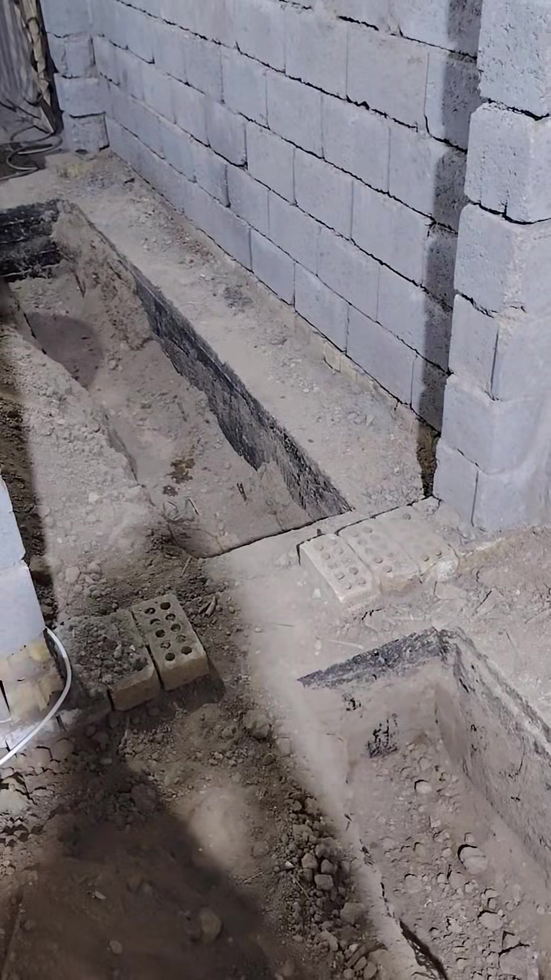 مناف الكربلائي ثقب كور وعمل فتحات المرازيب ومفرغه الصاروخيه وسبالت وقص اجسور ودنك ***********
