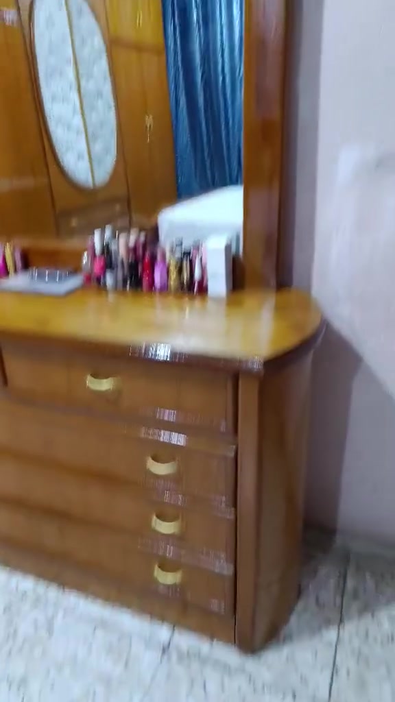 غرفه تسكام صاج داخل وخارج ام السته طابقين ظهر جرجوبه صاج بورمي نقش ودنگ 6ملم داخل وخارج مابيه اي ضرر النوع الثقيل السعر مليون و100 وبيه مجال مكاني محاويل للاتصال ع الرقم ***********
